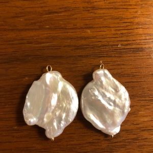 Irregular pearl pendants